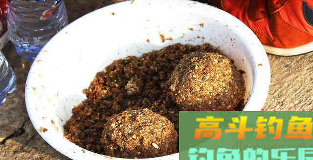湖库钓鱼用什么打窝？如何打窝聚鱼更快