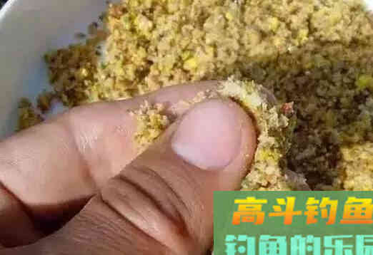 野钓时想要快速发窝，拉饵的这几个技巧要掌握