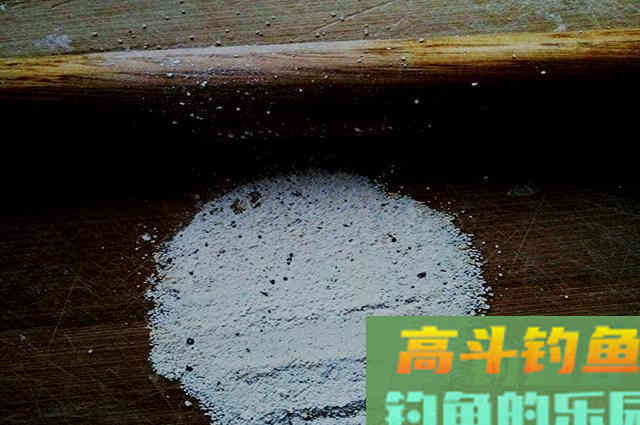 打窝不知道用什么好，试试这款发酵碎玉米