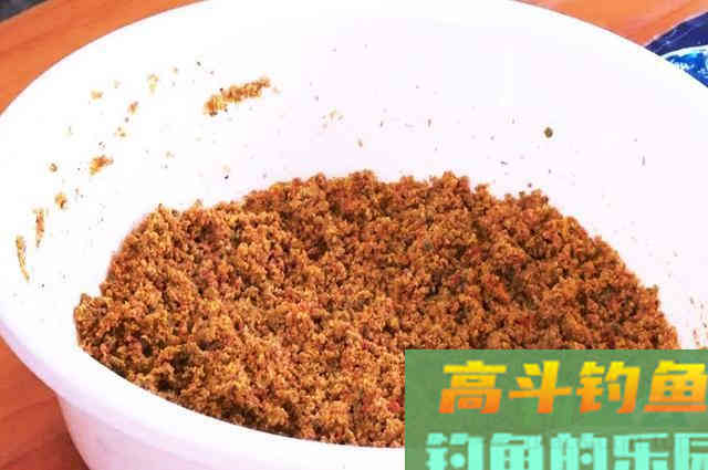冬季鱼口不佳时，尝试这样用饵，比加小药还好使