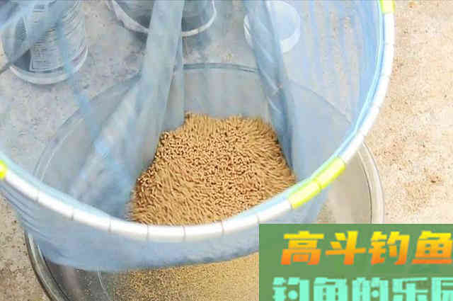 各位新手钓鱼人，掌握这套开饵思路，开好饵料不难