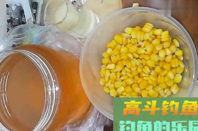 钓大草鱼时，可以供钓友们参考的一款自制窝饵