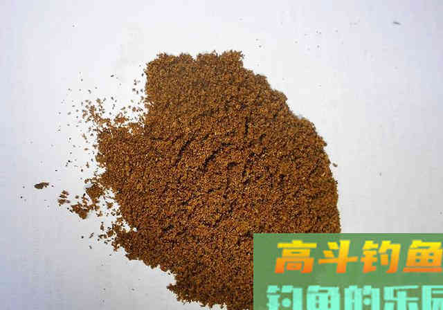 钓鱼散炮饵料配方揭秘，自制简单成本低，附制作过程