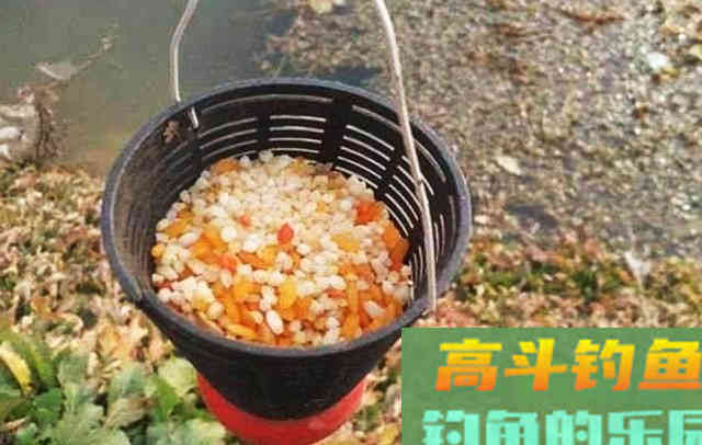 担心窝料入水诱鱼慢，用好这几个技巧让你没烦恼