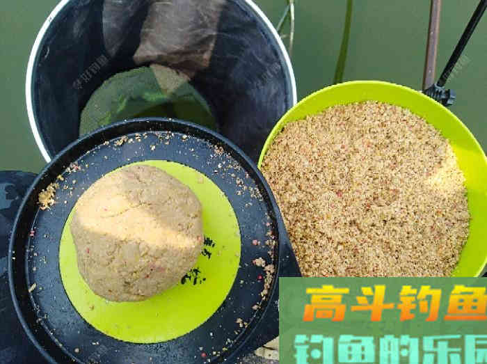 以身言教开饵问题，钓鲫鱼的拉饵或搓饵