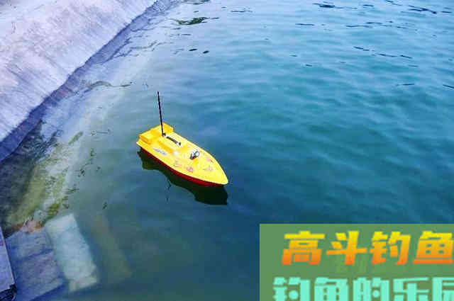 不会打窝的看过来，正确打窝用少量窝料诱多鱼