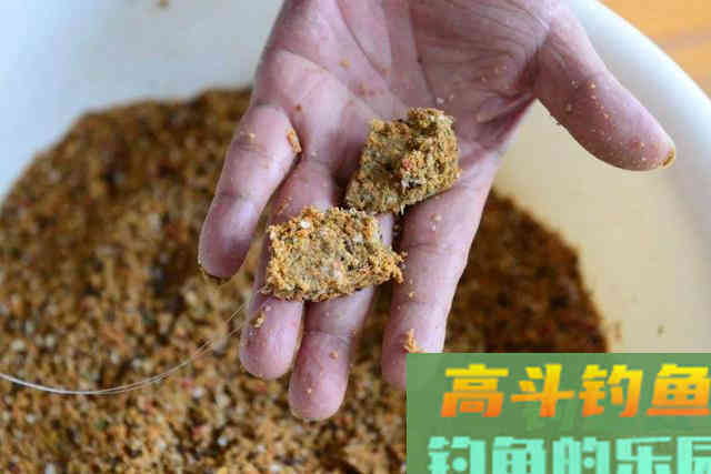 每个渔具店都有自己的秘方饵，好不好用还得鱼说了算