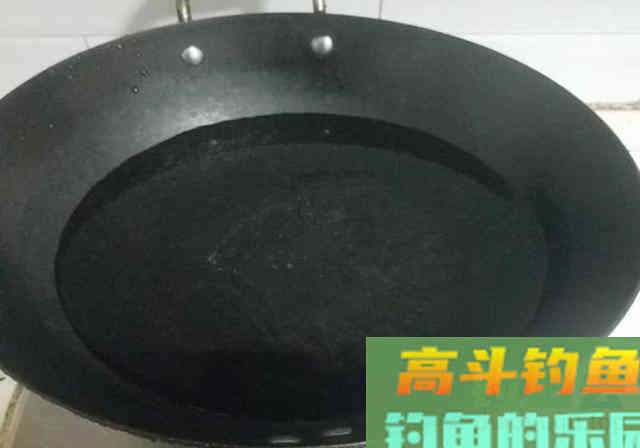 自制鲤鱼钓鱼小药配方分享，过程简单成本低