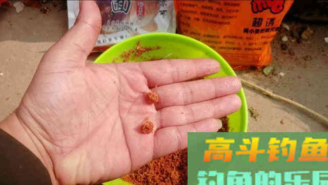 钓鱼讲究诱钓结合，这2种钓法轻松应对大小鲫鱼