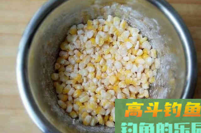 钓了二十年草鱼，不料这饵料比小药还管用