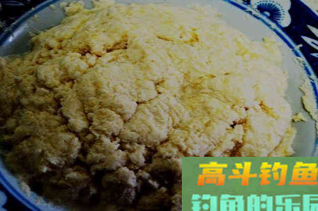 鲤鱼特效饵料配方分享，春夏秋冬四季通用