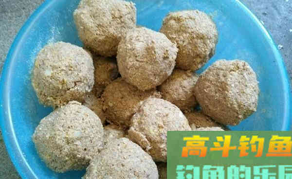 秋季钓大鱼，用这三款自制窝料