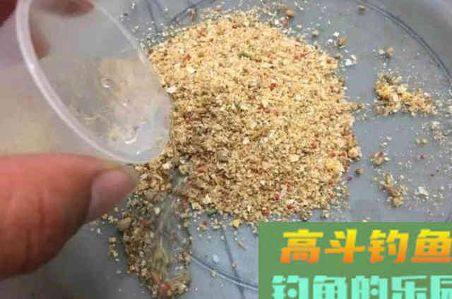重阳过后，户外野钓鲫鱼时的一些用饵技巧