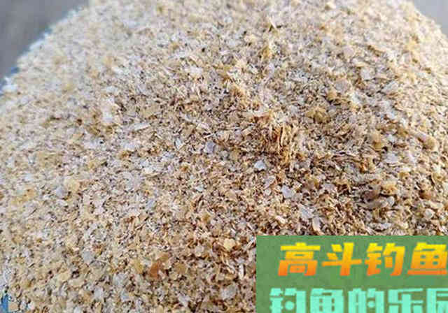 钓鱼散炮饵料配方揭秘，自制简单成本低，附制作过程