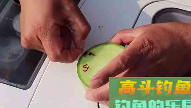 天冷用虫饵时，只需牢记3个高端用法，入水就有口
