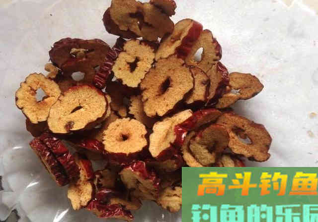 自制饵料我用了5年，黑坑钓鱼从来没输过，附制作方法