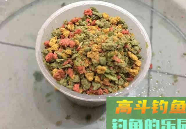 钓鱼买哪种饵料好？对比市面上几个常见品牌