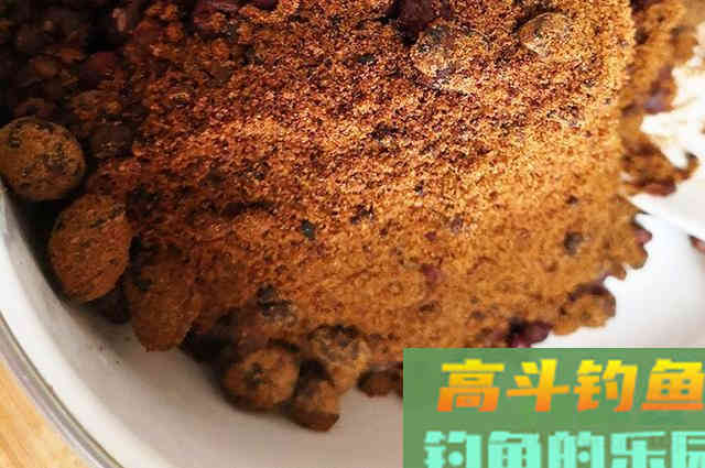 用枸杞做钓饵，鲫鲤草鳊鱼通杀
