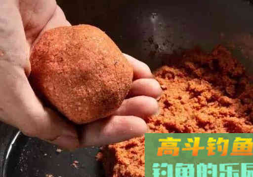 开饵时3个常被忽略细节，别以为对鱼口没影响