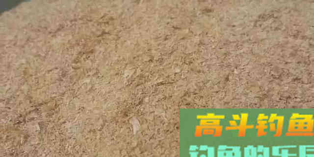 民间最土的2种鲫鱼饵料，越冷效果越好，上大板鲫