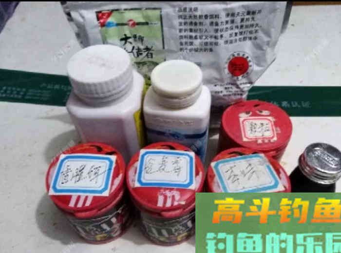 以身言教开饵问题，钓鲫鱼的拉饵或搓饵