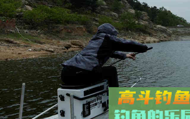 采用谷子钓法，水库野钓如何打窝