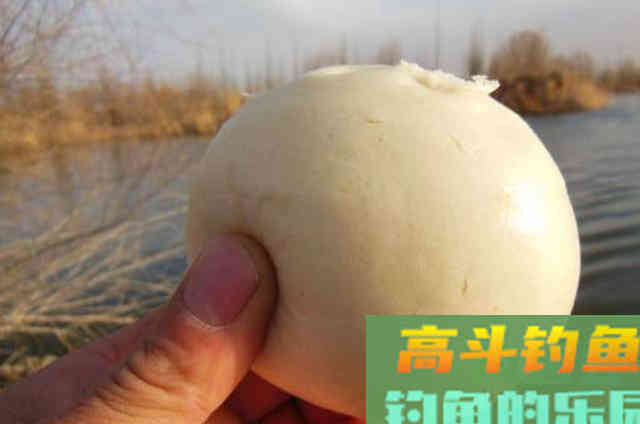 天气变冷后,馒头饵如何添加辅料来野钓鲫鱼的一些方法 天气变冷后,馒头饵如何添加辅料来野钓鲫鱼的一些方法