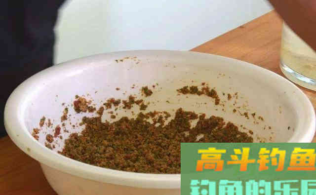 用搓饵的钓友，看完这文章，对提升渔获有很大帮助
