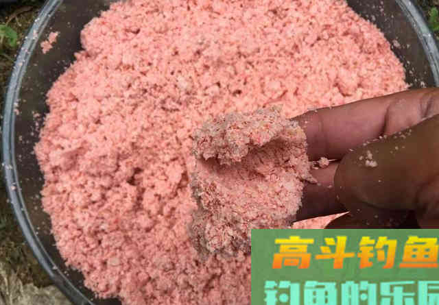 钓鲫鲤有蓝鲫，钓鲢鳙用什么饵料