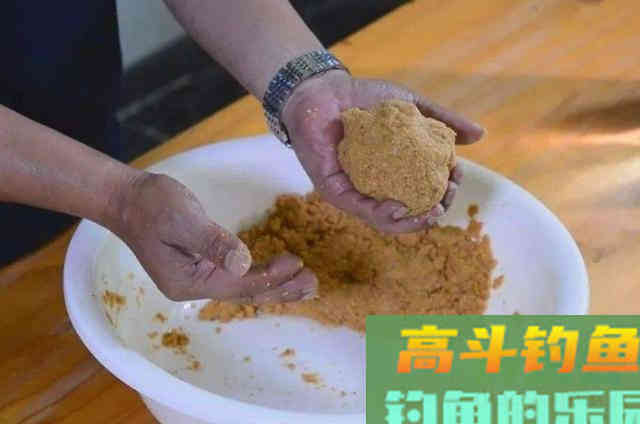 转钓大草鱼的饵料，每次一大盘不够用