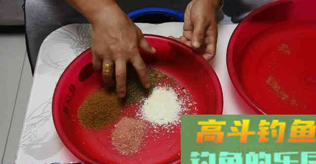 野钓鲤鱼的配方，这4种饵混搭效果比较好