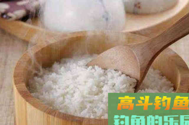 饭粒只要加此物，钓鲫鲤草变得很容易