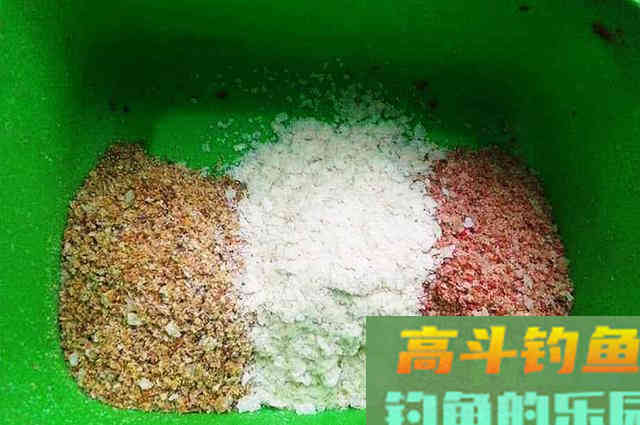 冬季钓鲫鱼，野战蓝鲫这样用，爆护不是没可能