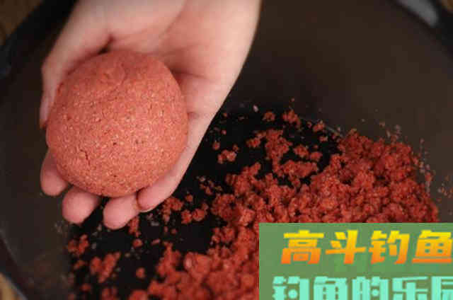 十月期间野钓大鲫鱼的3个用饵套路,非常有效 十月期间野钓大鲫鱼的3个用饵套路,非常有效
