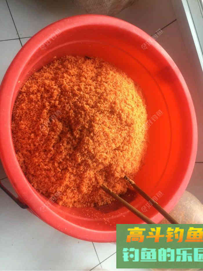 去年自制的打窝饵料，重新调配效果好