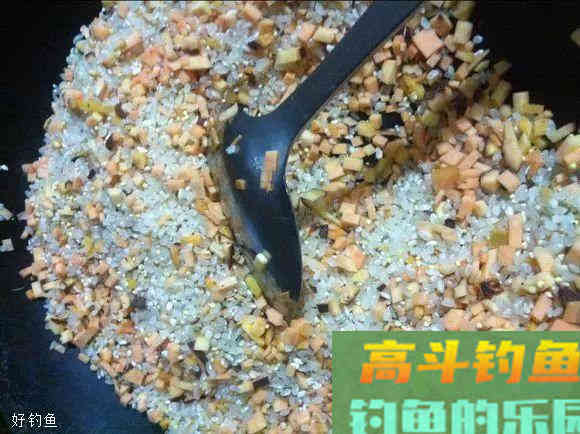 自己制作钓鱼打窝神料，屡试不爽