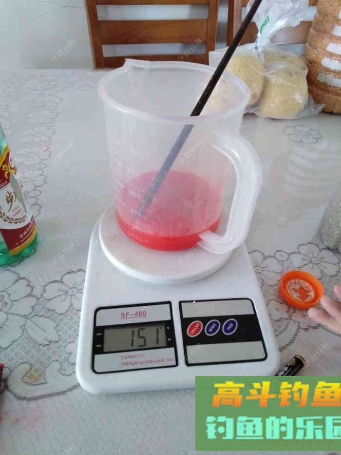 自制中药酒米和麝香酒米窝料，春季钓鱼用得上了