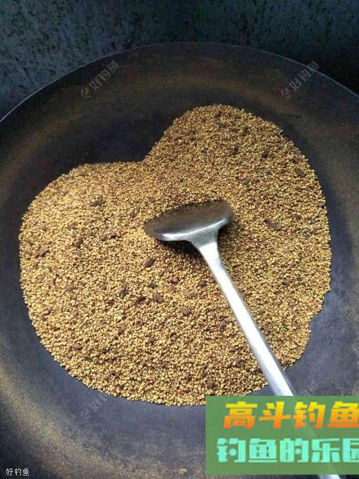 自制荞麦菜籽饼底窝料，香味相当浓郁