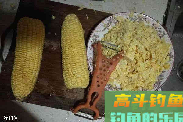 野钓草鱼必杀饵料配方，不闹小鱼，专钓大鱼