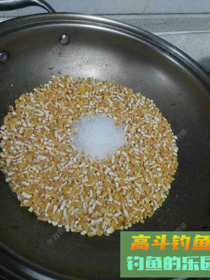 自制饵料配方分享，鲫鱼爆护不是问题