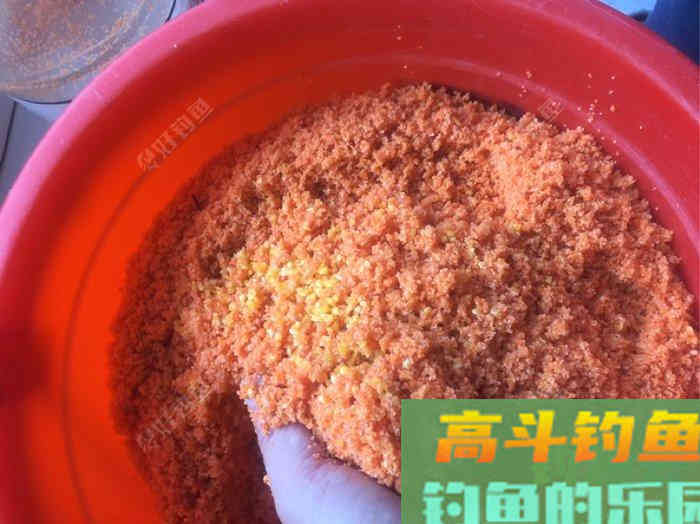 去年自制的打窝饵料，重新调配效果好