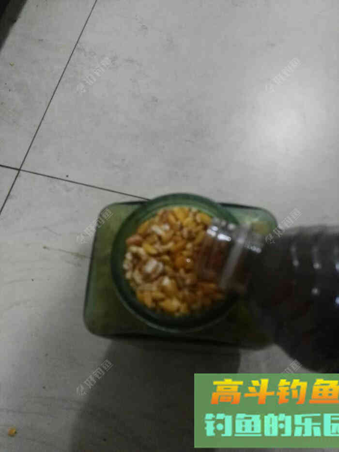 自制饵料配方分享，鲫鱼爆护不是问题
