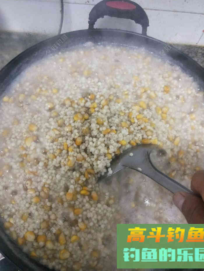 自制窝料，效果一直很好，真可谓开坛十里香