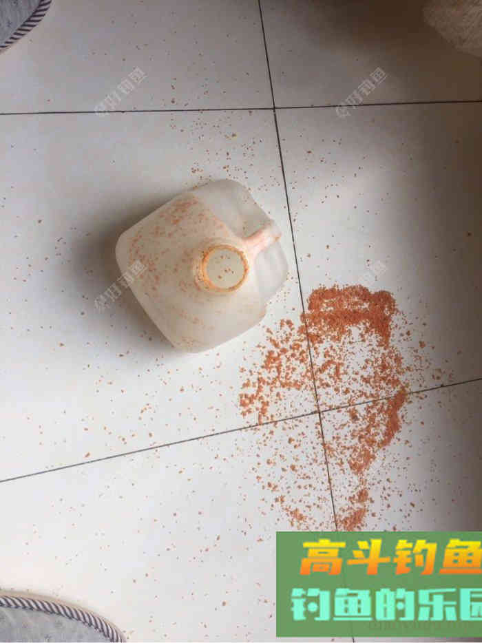 去年自制的打窝饵料，重新调配效果好