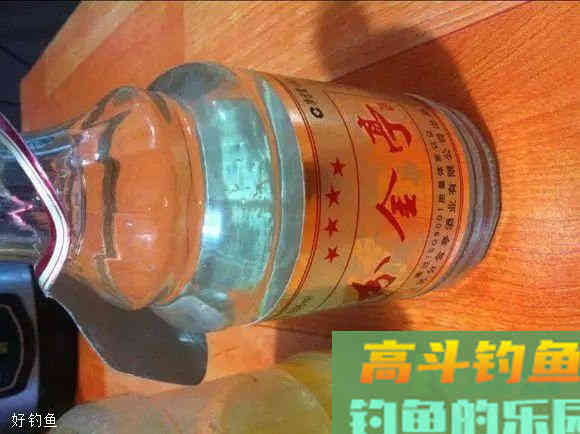 自己制作钓鱼打窝神料，屡试不爽