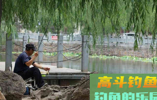 野钓常用的面饵和蚯蚓，教你几个新用法