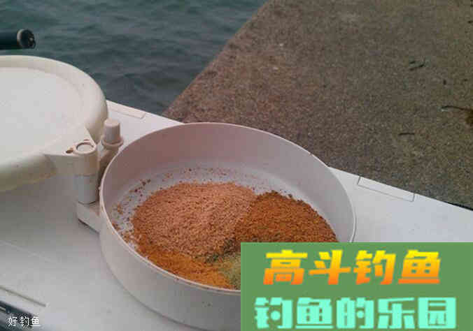 钓鱼欲爆护，先要练好开饵神功