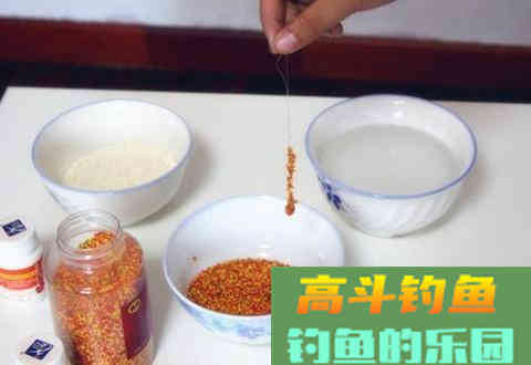 蚯蚓做饵没鱼口，不妨加工一二
