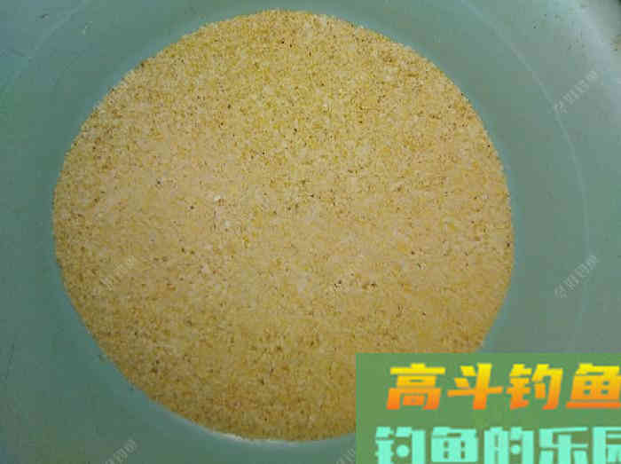分享一款钓鲫鱼专用、纯谷物本味饵配方