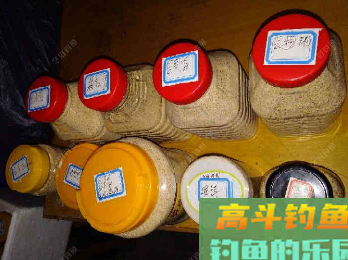 分享一款钓鲫鱼专用、纯谷物本味饵配方
